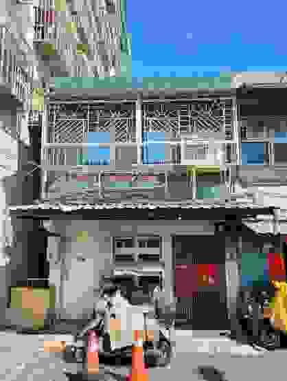 broken image