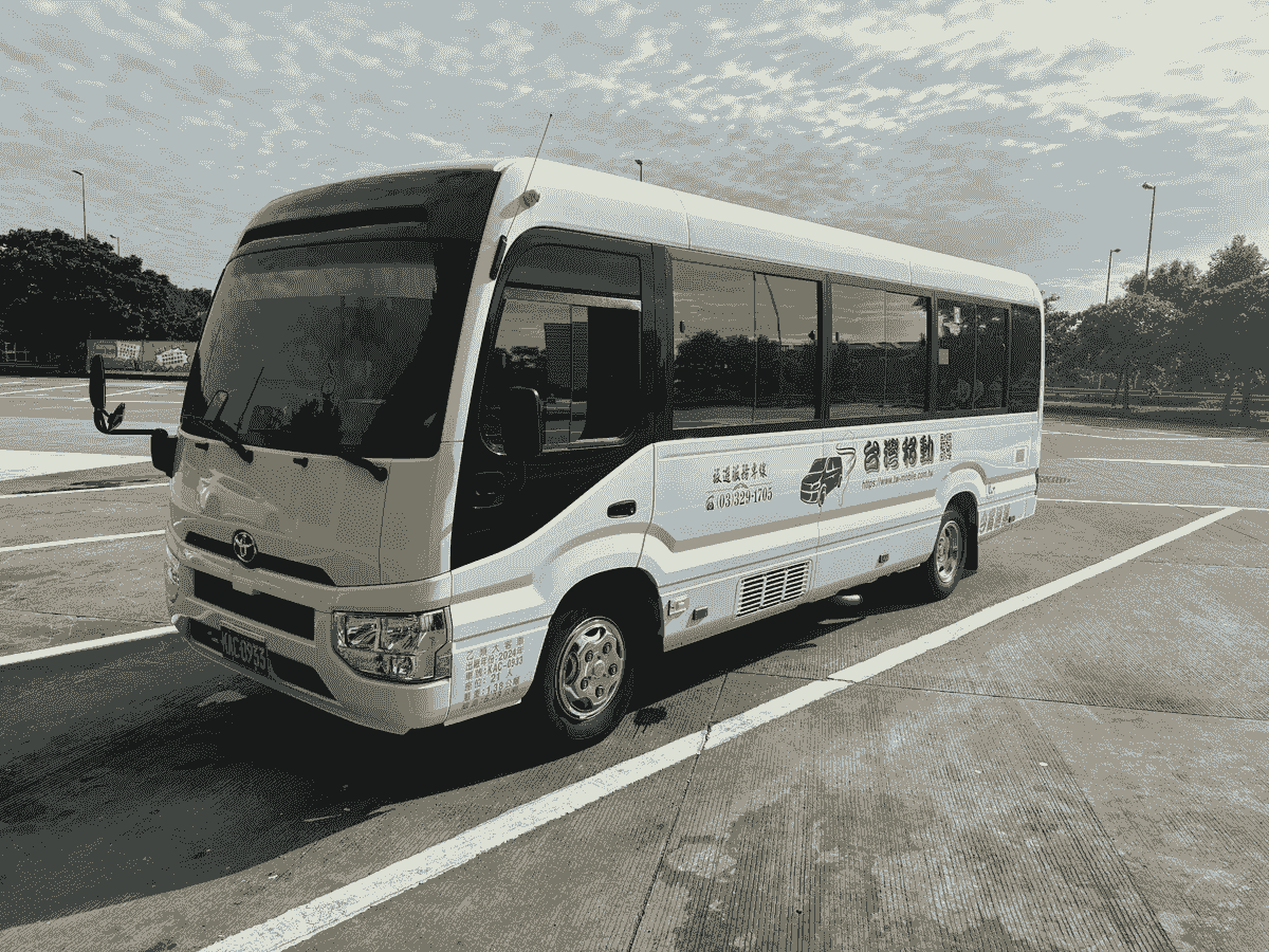 三菱 ROSA 21人座 ,機場接送,交通車服務,旅遊行程推薦,中巴交通車,中巴交通車服務