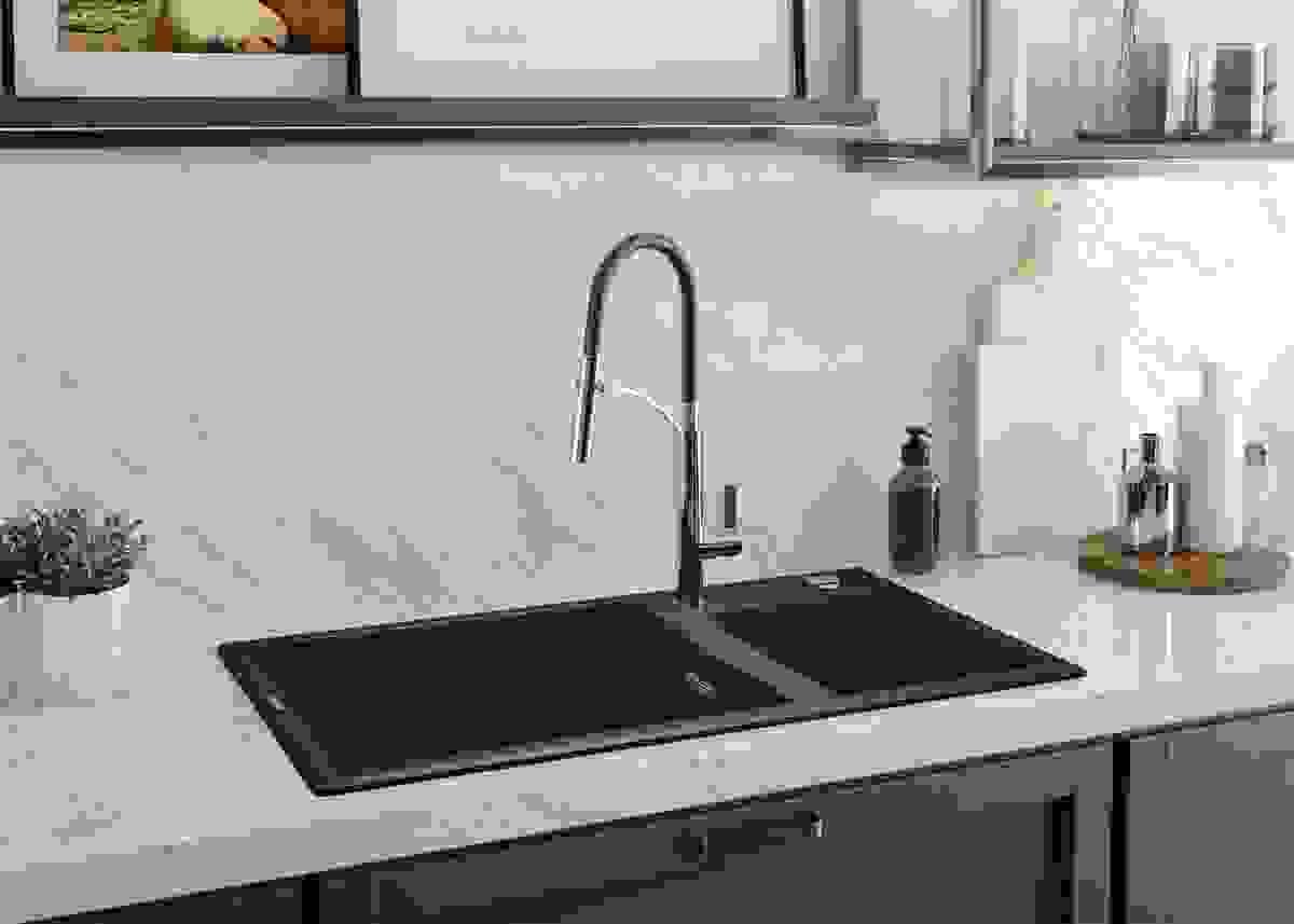 Découvrez nos éviers de cuisine, alliant robustesse et design contemporain. Chaque modèle est choisi pour sa fonctionnalité optimale, tout en apportant une touche d'élégance à votre espace culinaire. Que vous préfériez un évier en inox ou en céramique, vous trouverez chez EKM des solutions adaptées à vos besoins et à votre style.