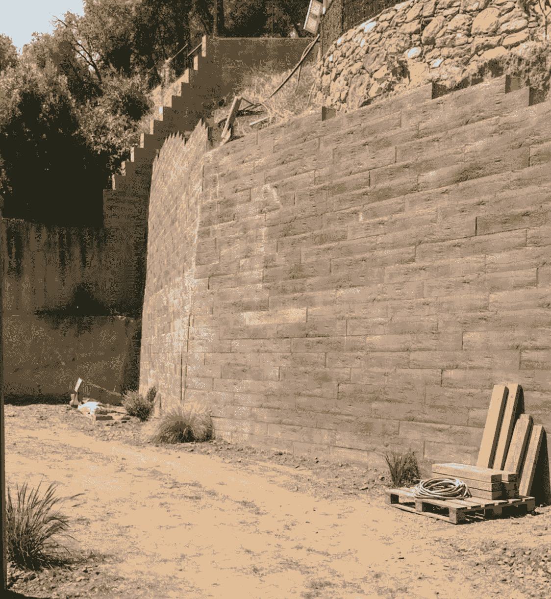 The prefabrication allows a construction more fast and efficient, reducing costs and times of work. Benefits of Prefabrication What do we do GEOFORMA develops prefabricated construction systems to adapt plots with slope and resolve unevenness in a technical, robust, and efficient manner. Our first system, GEOMUR, is a modular solution of retaining walls with prefabricated concrete pieces designed for residential applications. We work to offer architects, builders, and individuals clear and professional solutions to build better on the ground. The prefabrication allows a construction more fast and efficient, reducing costs and times of work. Benefits of Prefabrication What do we do GEOFORMA develops prefabricated construction systems to adapt plots with slope and resolve unevenness in a technical, robust, and efficient manner. Our first system, GEOMUR, is a modular solution of retaining walls with prefabricated concrete pieces designed for residential applications. We work to offer architects, builders, and individuals clear and professional solutions to build better on the ground.