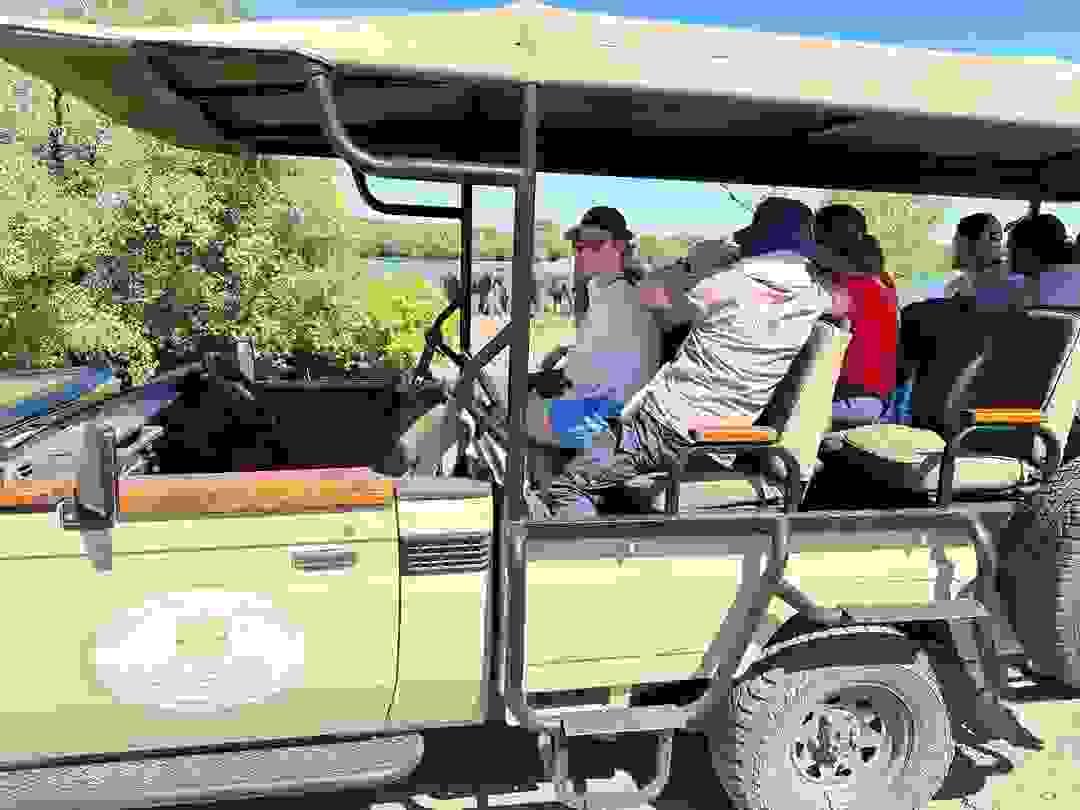 Leopard Safari Zambia: Exclusively explore the South Luangwa National Park in Zambia in search of the elusive leopard on this high quality African safari. Leopard Safari Zambia: Exclusively explore the South Luangwa National Park in Zambia in search of the elusive leopard on this high quality African safari.