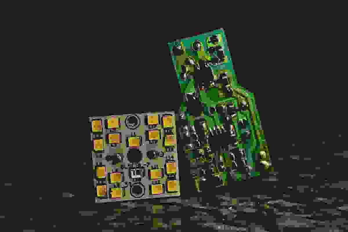 smt automatic chip mounter working efficiently in a modern factory