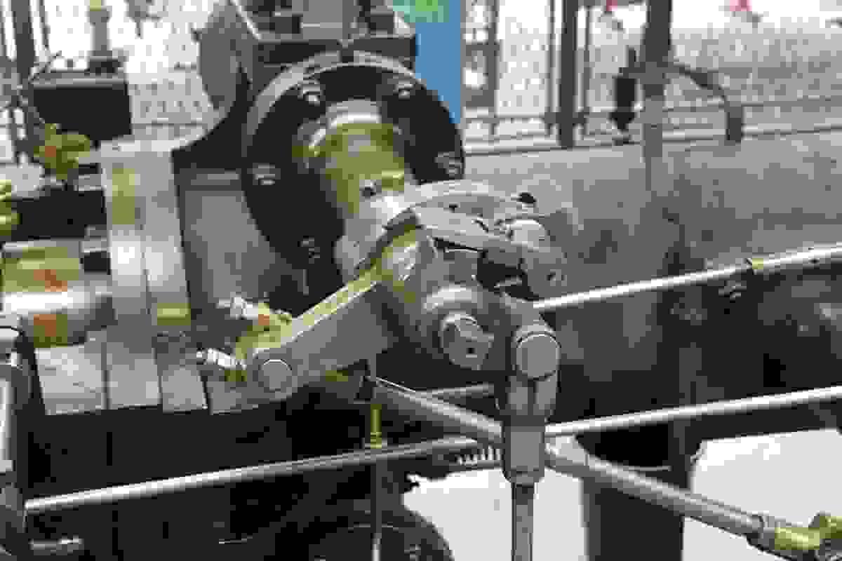 fiber laser cutting machine price comparison among various models