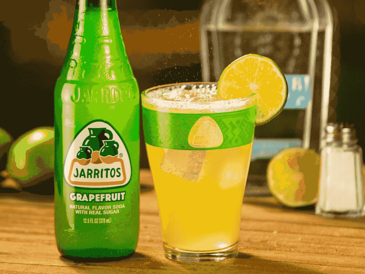 Which type of bottle is best for drinking water - Glass bottle with bamboo lid