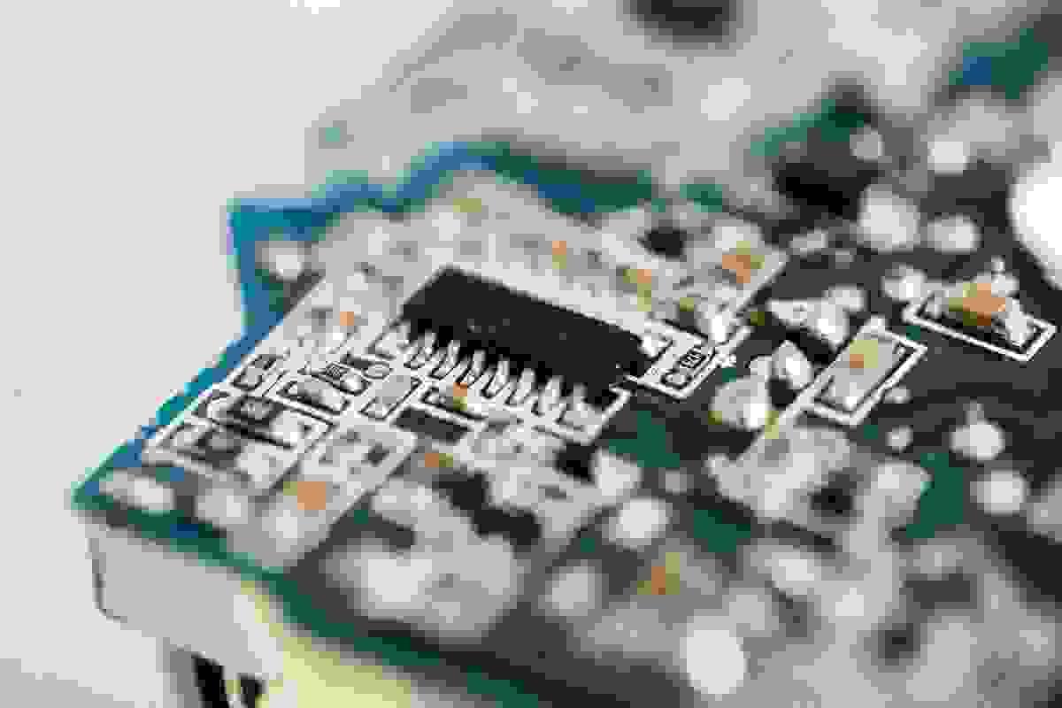 selective wave soldering comparison between different techniques
