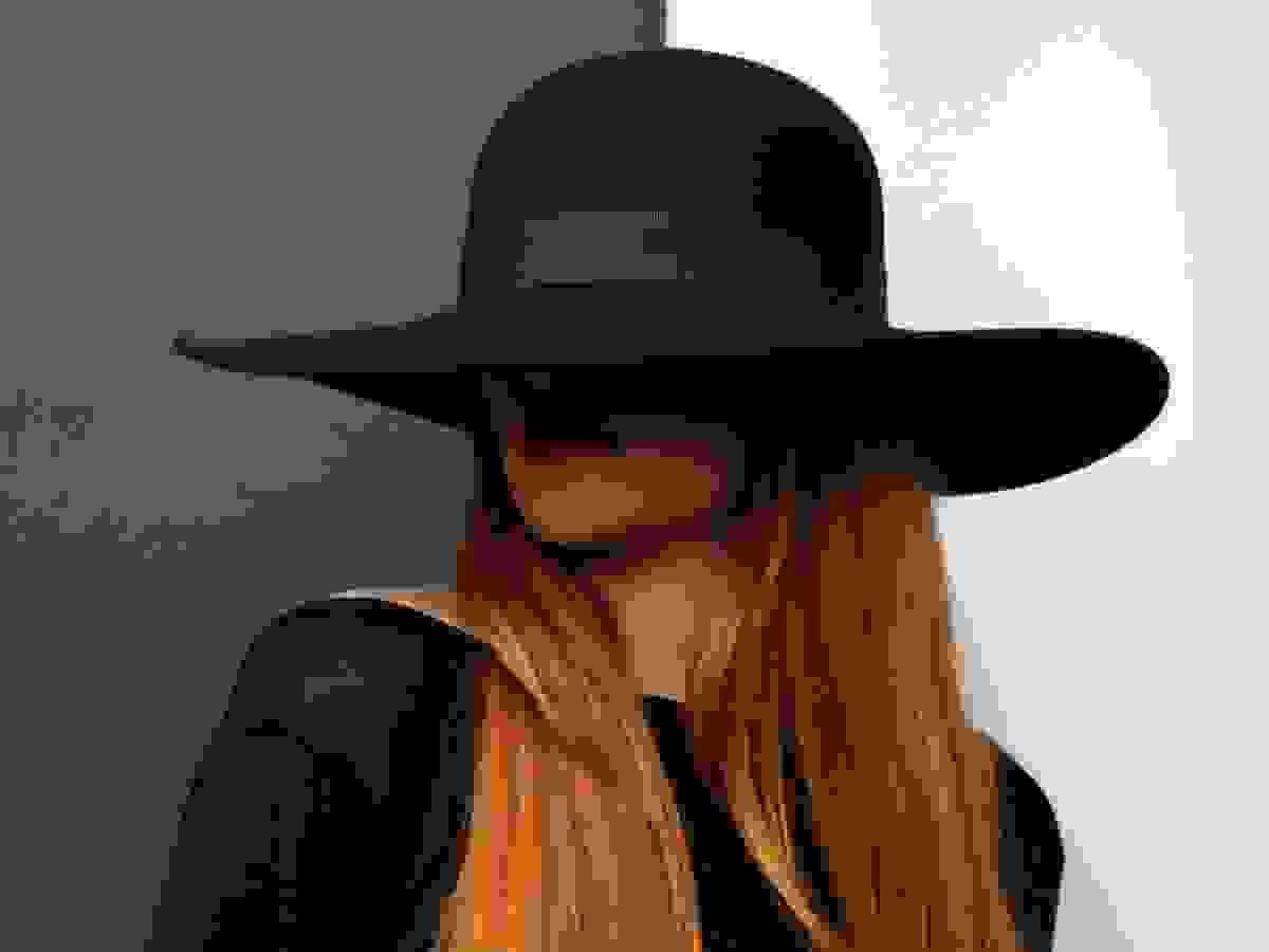 Explore large cap wigs manufacturers for stylish options.