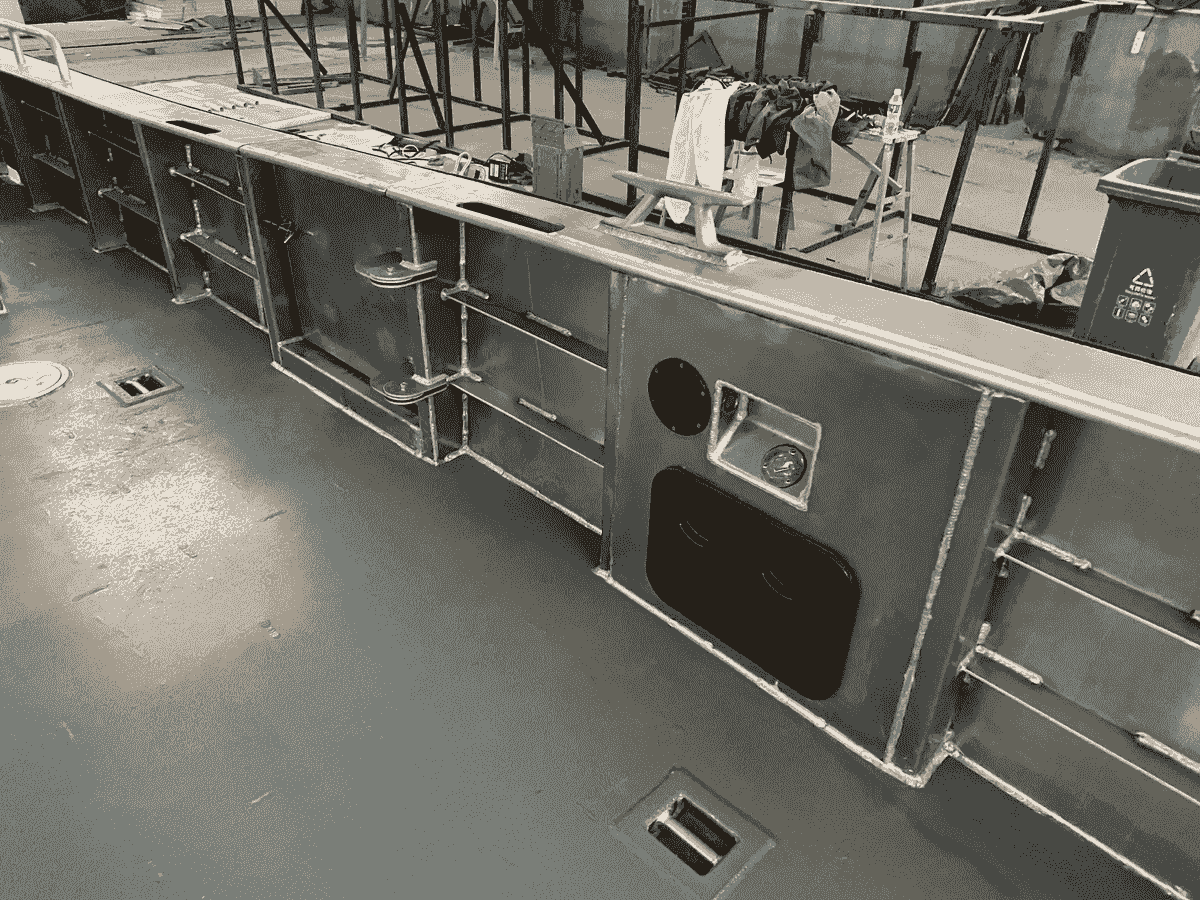 Experience the best with our aluminum landing craft options