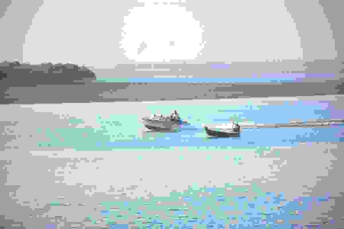 pontoon vs speed boat comparison showcasing family-friendly activities