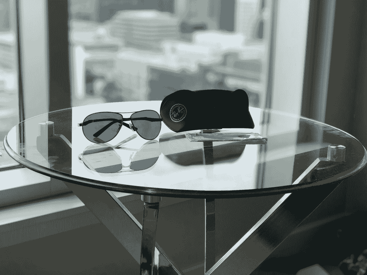 Explore meta sunglasses features in this stylish modern setup.