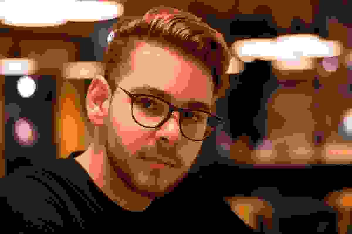 how to pick the right glasses frame for your face using virtual tools