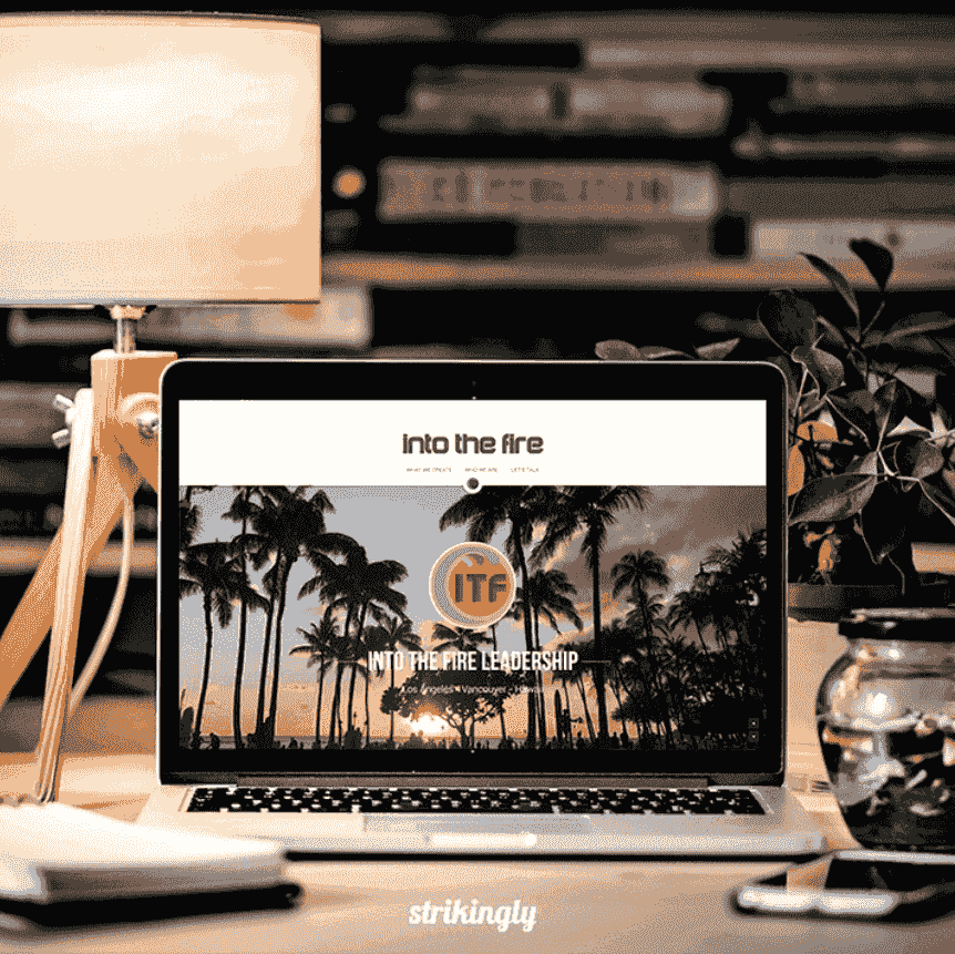 Diseño de sitio web de Strikingly