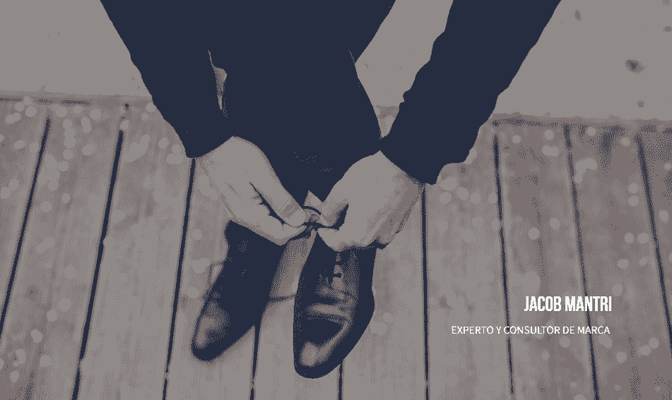 Plantilla de sitio web personal Perspective de Strikingly