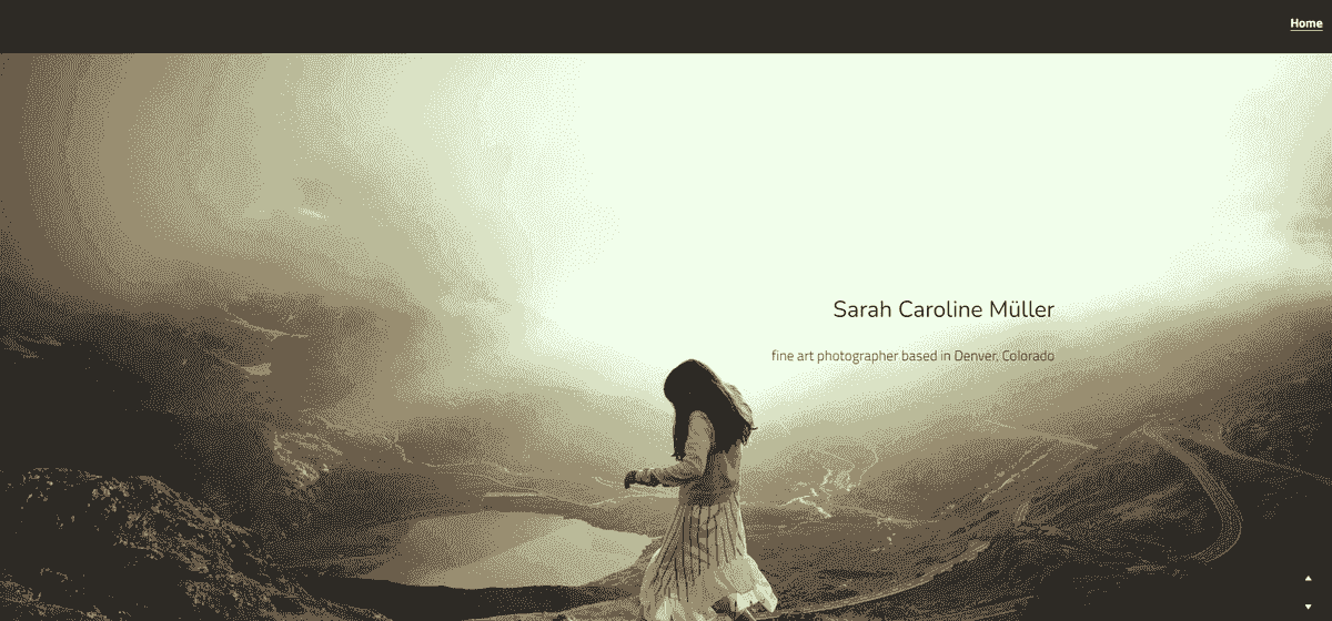 Sarah escribe un blog para empresas con Strikingly