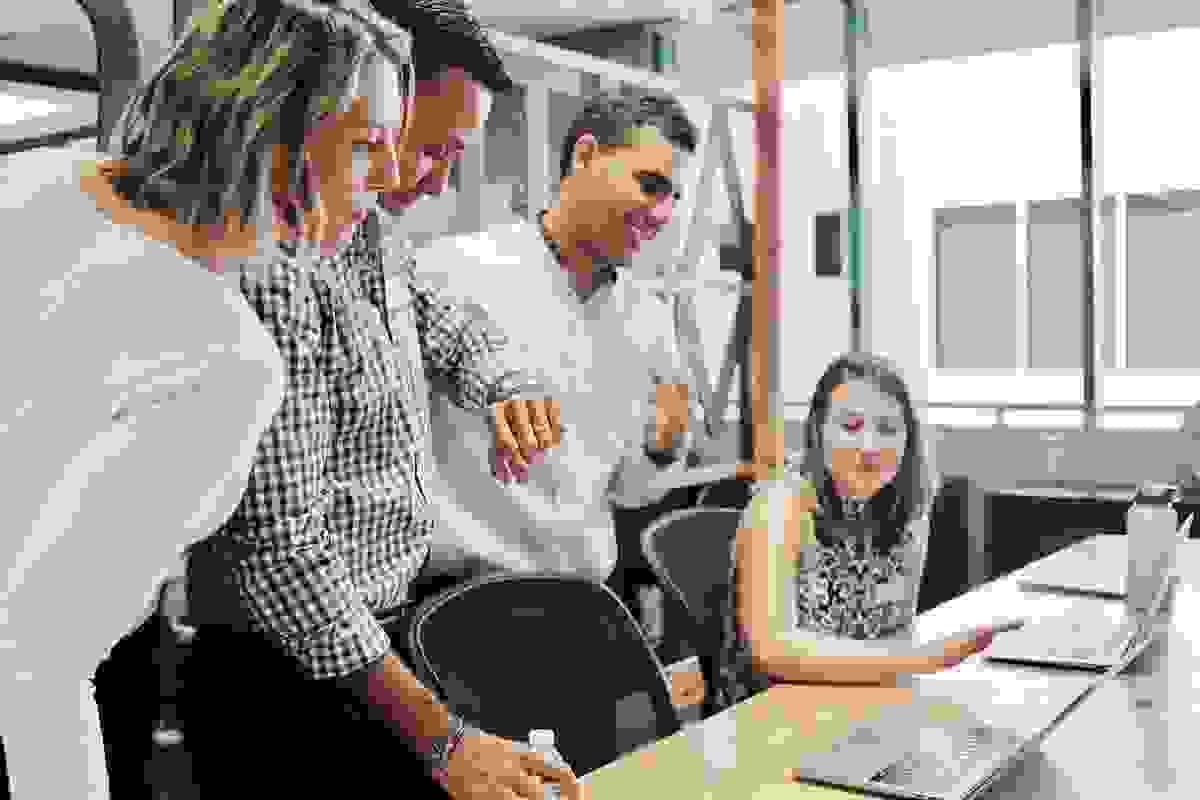Rapat virtual di Microsoft Teams untuk alat kolaborasi online