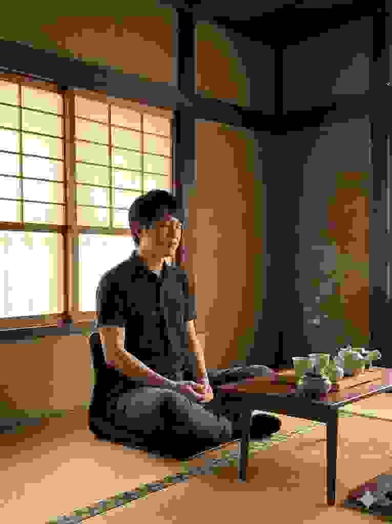 鏡咖啡特色服務,在咖啡廳內體驗瞬間催眠引導與自我探索。 鏡咖啡特色服務,在咖啡廳內體驗瞬間催眠引導與自我探索。