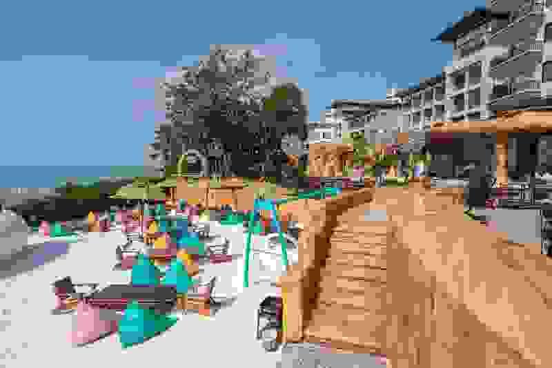 Blue Dragon Cafe & Beach Club Pattaya 