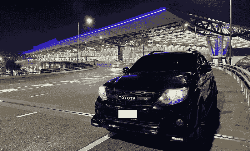 nakky tour SUV airport midnight standby