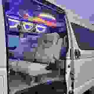 airport transfer mini van