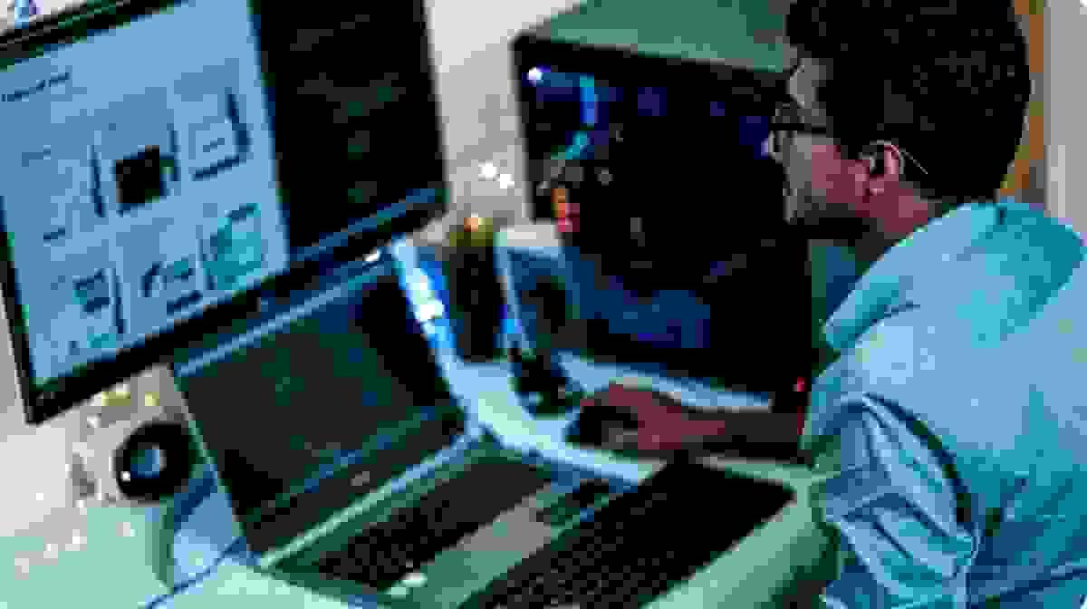 Code Whisperers: Contos das Vidas Secretas das Desenvolvedoras de Sites