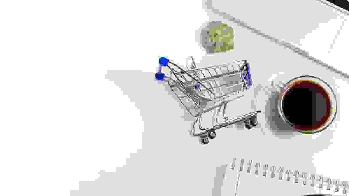 Impulsione a Eficiência: Como Processar Pedidos com o Strikingly Checkout
