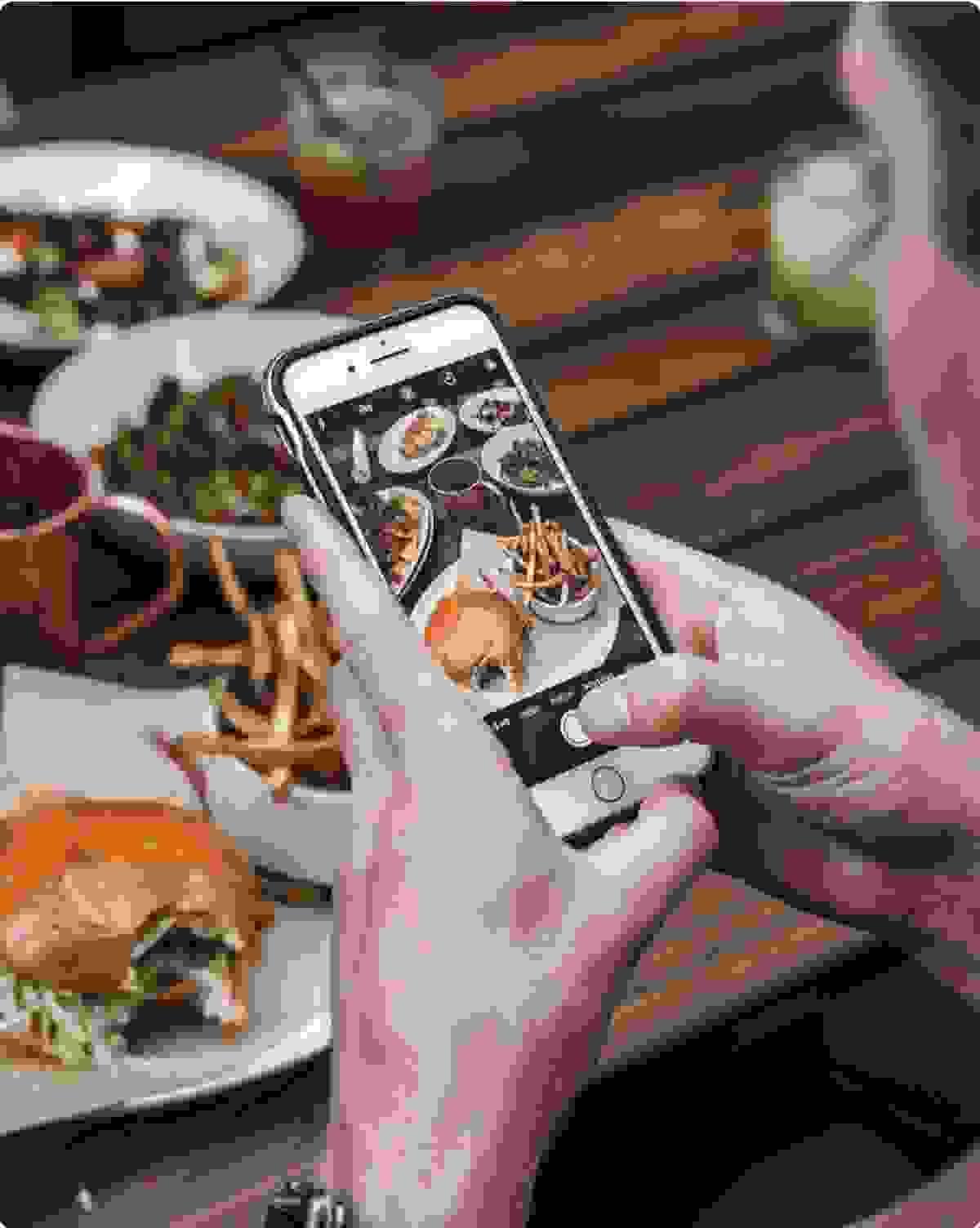 Digitale Eetlust: Een Diepgaande Duik in Restaurant Marketingstrategieën voor Succes