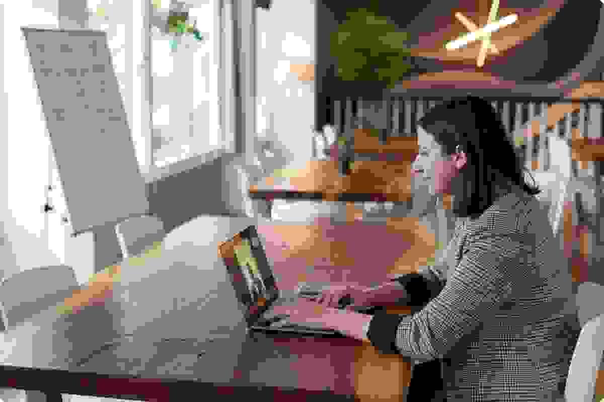 9 manieren om klantgetuigenissen te verzamelen die de aandacht trekken en harten veroveren