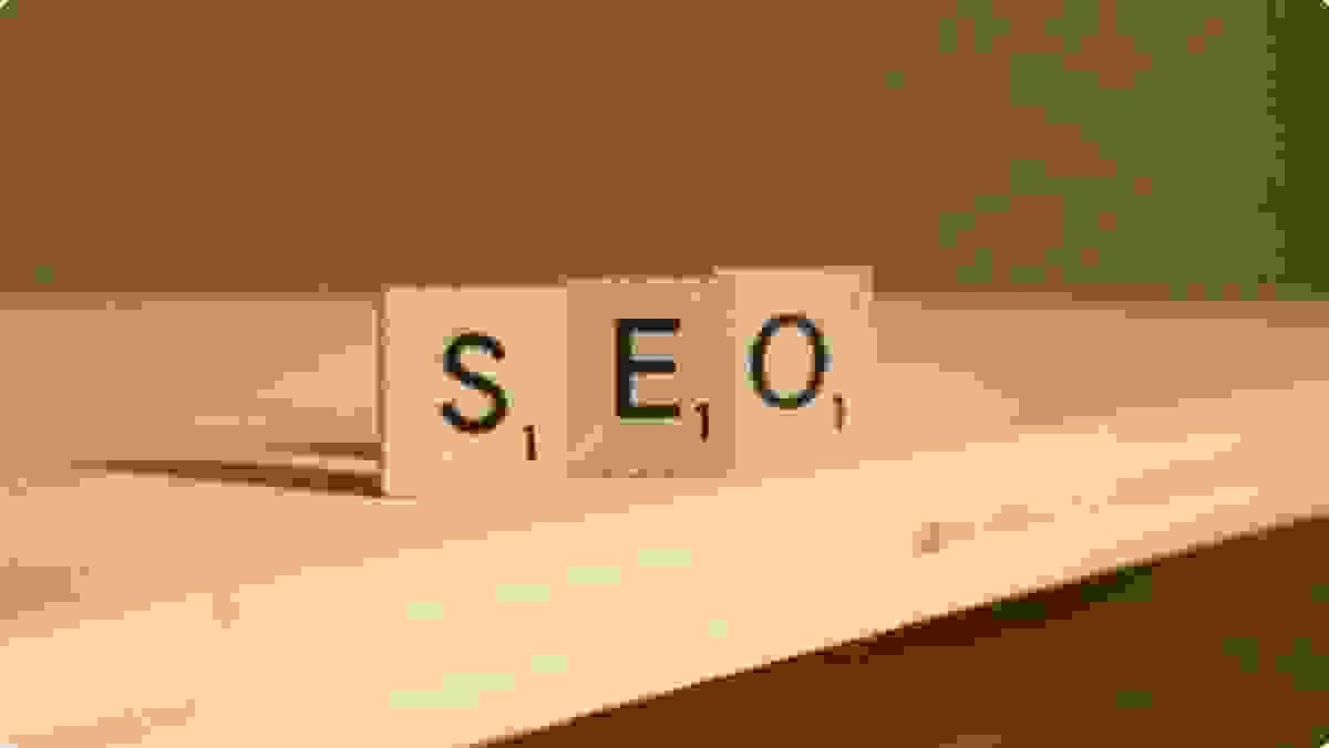Jenseits von Schlüsselwörtern: Maximieren Sie Ihre Wirkung mit fortschrittlichen SEO-Dienstleistungen