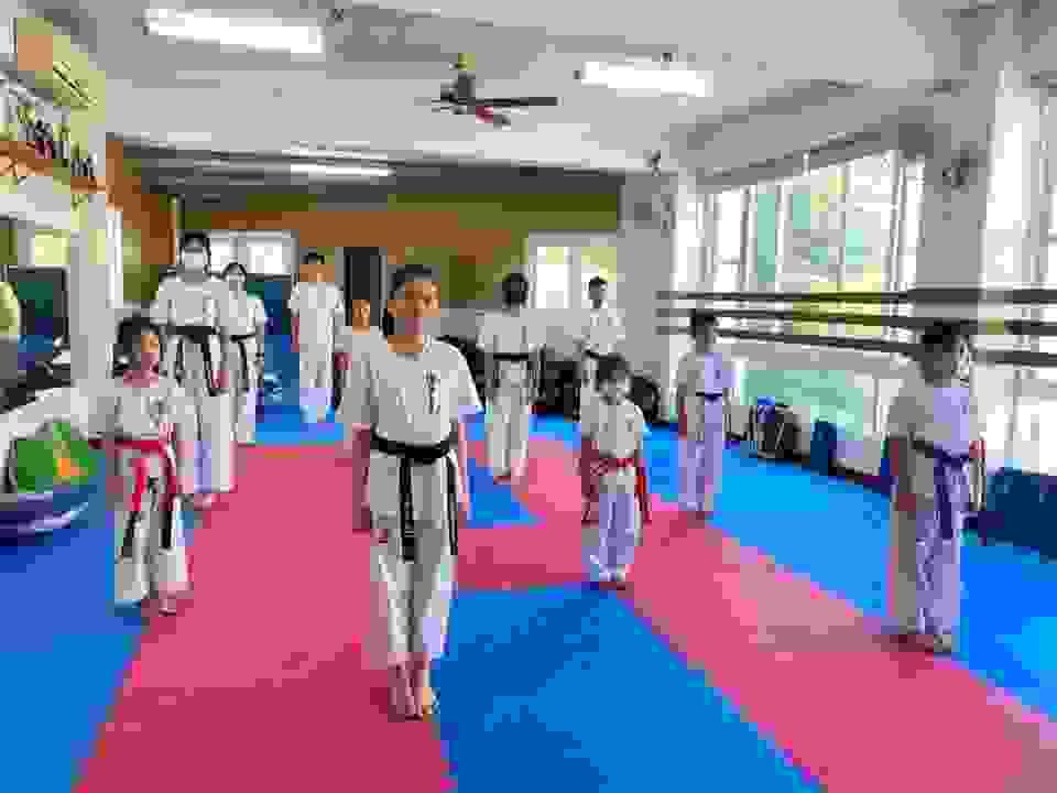 Taekwondo is not only a sport, but also can promote children's self-confidence, concentration, and teamwork spirit, it is a comprehensive growth experience. physical and mental development Our course Passionate enrollment is welcome to try and experience before registering