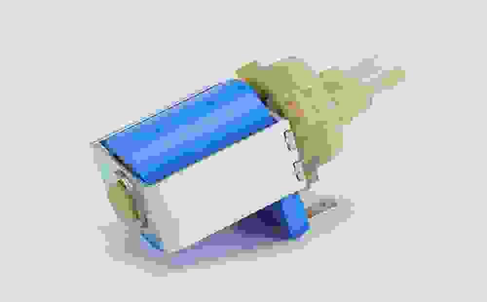 The HB-02 Electromagnetic Pump is a high-efficiency and reliable pump specifically designed for applications such as steam equipment, cleaning machines, and handheld steam irons. Its unique design and superior performance make it widely applicable in various fields.