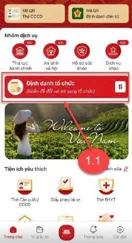 手機介面顯示 VNeID 應用程式登入頁面，提示用戶進行法人身份認證-A close-up of a mobile phone showing the VNeID app home screen with the "Organization Identification" button highlighted.