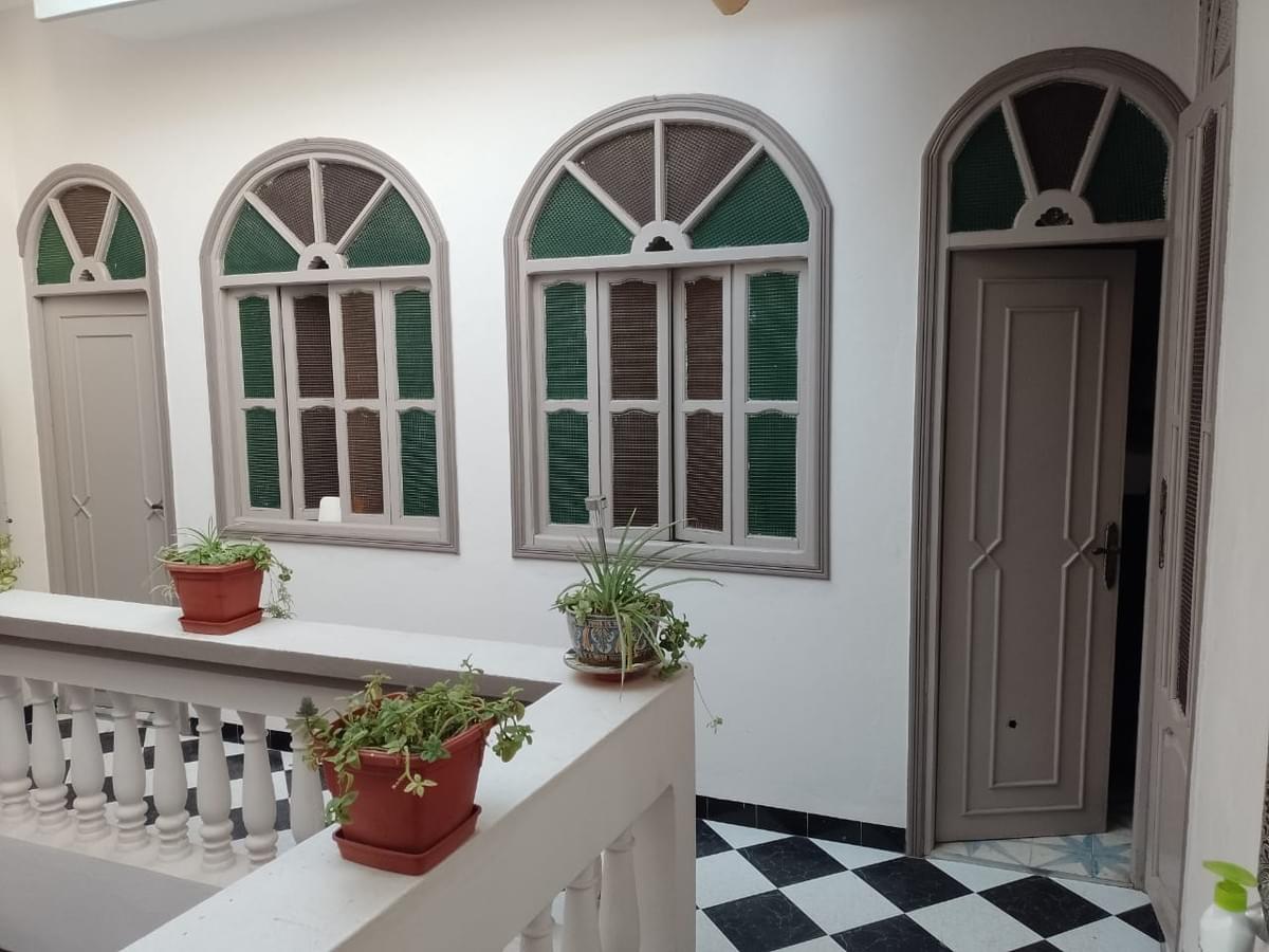 €800/month Apartment in Gueliz, 2 rooms, 1 bathroom Properties available in Marrakech sale rental riad villa apartment