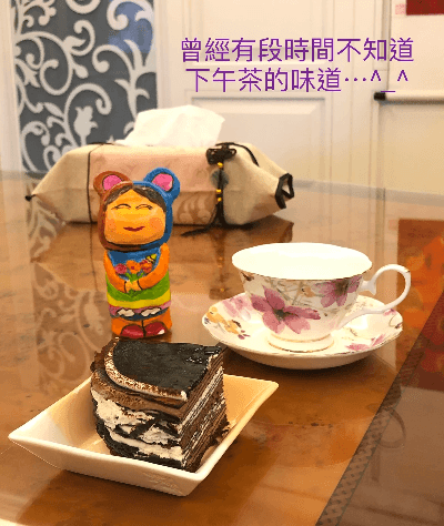 家庭照顧者透過藝術輔療製作玩偶