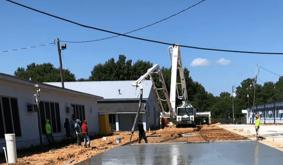 Warner Construction is committed to providing excellent service and quality work.