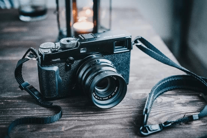 Fujifilm X-Pro 4, 富士 X-Pro 4, X-Pro 4 傳聞, 2026 攝影器材, 富士相機發表, X-Trans VI, 軟片模擬, 旁軸相機, 街頭攝影, X-Processor 6, IBIS 防震, 混合觀景窗, 相機新聞, 富士 2026, dumbcam傻瓜機