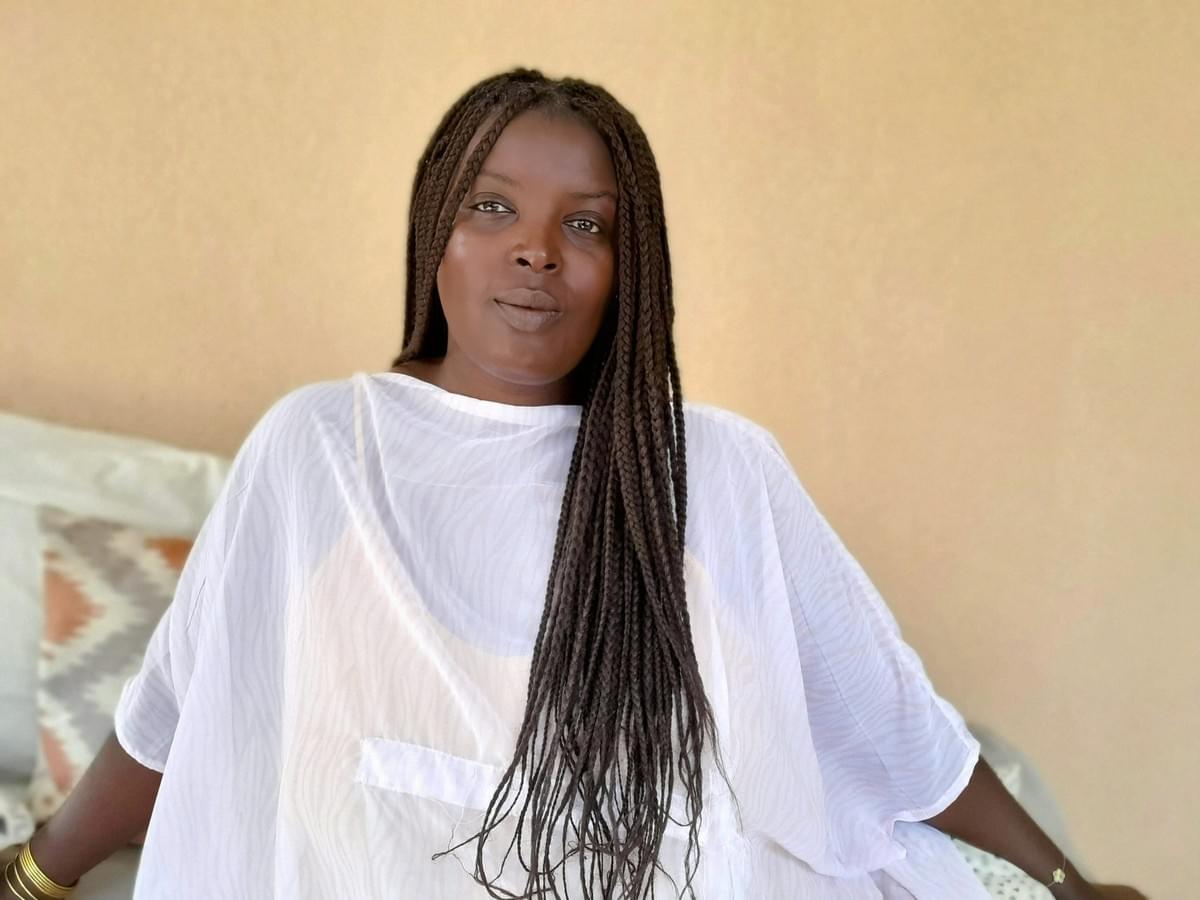 Discover my medium consultations Find the clarity in your life Welcome to Clarisse Libene Medium. I am Clarisse, medium for more than 10 years. I help people to see more clearly in their life, to make better decisions and to understand what their intuition is trying to tell them. Whether you are going through a period of blur, questioning or you simply need precise insight on a situation, I offer you serious, structured and concrete consultations.