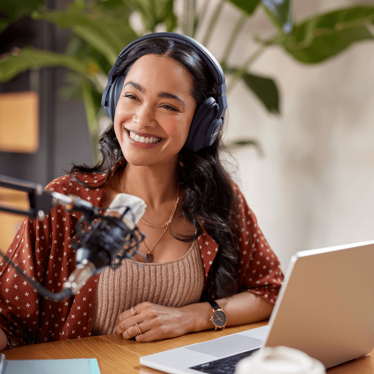 At G-Woman Radio, we bring you live shows that celebrate the diverse talents and perspectives of women across the globe. Tune in for captivating discussions, interviews with trailblazers, and inspiring narratives that connect, uplift, and motivate. Empowering Live Shows What We Do G-Woman Radio is a 24/7 global network broadcasting original LIVE shows, music and on-demand talk radio programming worldwide - creatively connecting the world with diverse voices, innovative ideas, insightful opinions and conversations from women who are (G)ifted, (G)enius and (G)amechangers. Our listeners can tune in from around the world to catch live shows, podcasts and more.