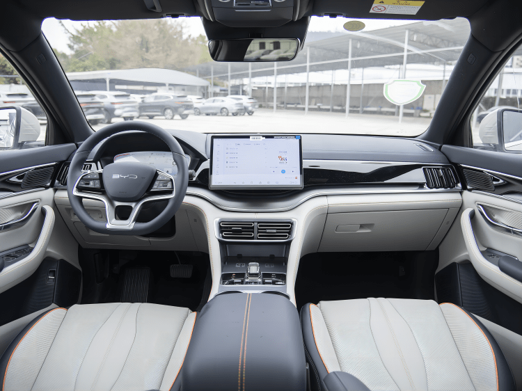 BYD 2024 Song PLUS DM-i plug-in hybrid car