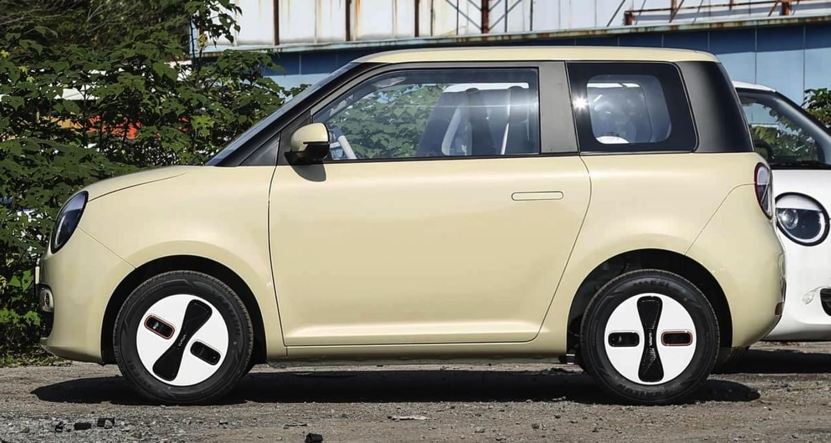Changan LUMIN Three door 4-seater Two door Pure Electric Vehicle 301KM