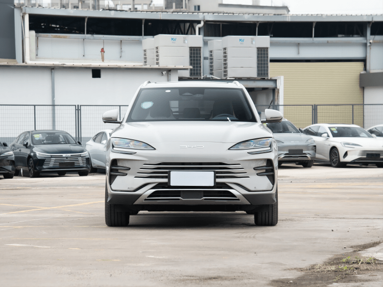 BYD 2024 Song PLUS DM-i plug-in hybrid car