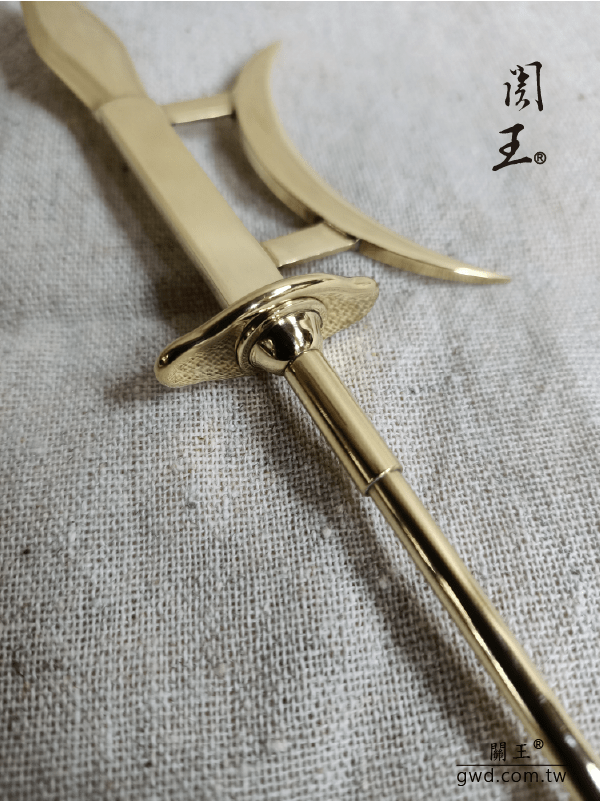 博物館銅器創作，千里眼將軍戟，神像古兵器戟,神像方天畫戟，銅戟，天上聖母法器，天上聖母護將武器，神明古代兵器，手工訂做神明七星劍，神像刀劍，神像雕刻社，神像法器訂做，順風耳將軍斧訂做，台灣傳統工藝，黃銅古兵器，台南傳統工藝，台灣傳統匠師，神明武器法器訂做，銅器雕刻，敬天禮器訂做，銅器典藏