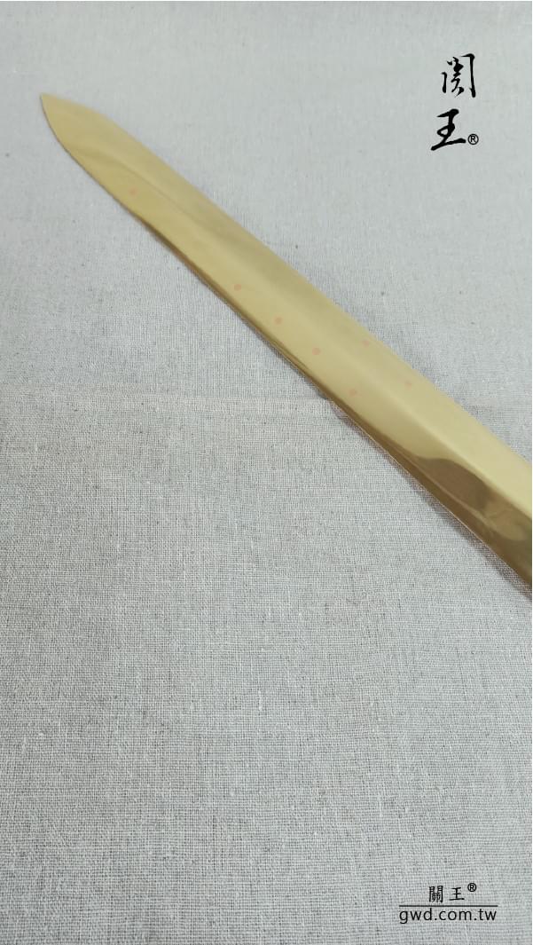 戰國龍紋銅劍浮雕、博物館銅器創作、九天玄女娘娘法器、神像拂塵訂做、古代軟兵器拂塵、王母娘娘拂塵、九天玄女娘娘雙寶劍、手工訂做神明七星劍、神像刀劍、神像雕刻社、神像法器訂做、神明尚方寶劍