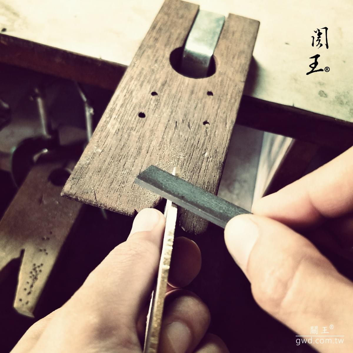 典藏款關王刀，博物館銅器，關聖帝君聖誔,神明生日禮物,,神像兵器,古兵器訂做,關公關刀,青龍偃月刀,伽藍菩薩供品,神明法器，神明武器，關刀，關帝爺關刀, 金銅銀關刀訂做，神像關刀，一尺三神像關刀，一尺六神像關刀，2尺2神像關刀，二尺關王刀，神明聖誔生日禮物