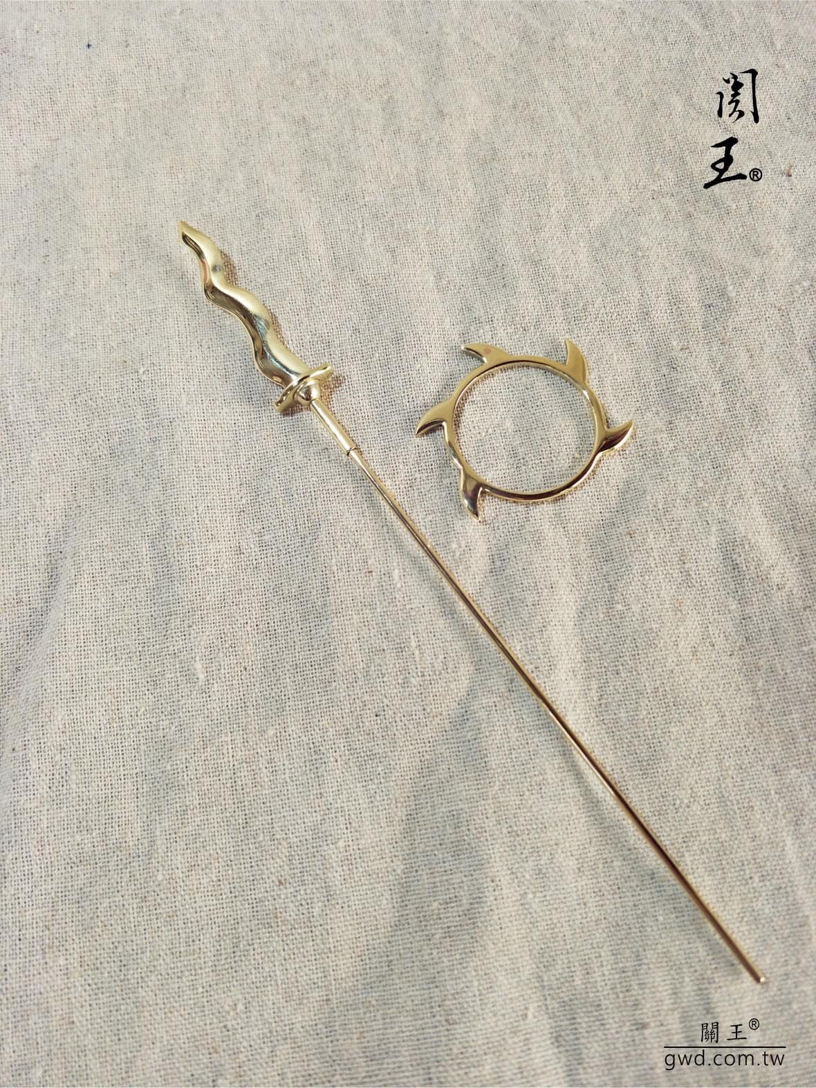 中壇元帥太子爺,火尖槍乾坤圈,台灣手工火尖槍，三太子槍圈,三太子聖誔千秋，神明生日供品，三太子槍圈訂做，神明古兵器,敬天禮器,神明武器,神明兵器,博物館銅器典藏,金銀銅太子槍圈環,台南新營太子宮