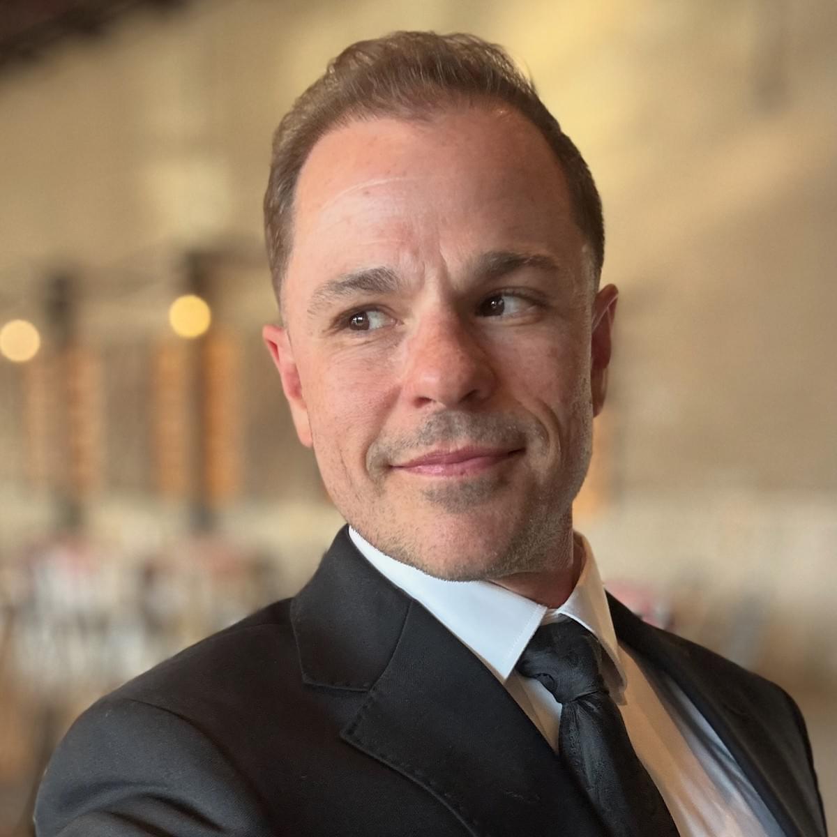 Schwa Potter, Milwaukee wedding officiant, Broadway performer, 300+ ceremonies since 2015 Schwa Potter, Milwaukee wedding officiant, Broadway performer, 300+ ceremonies since 2015