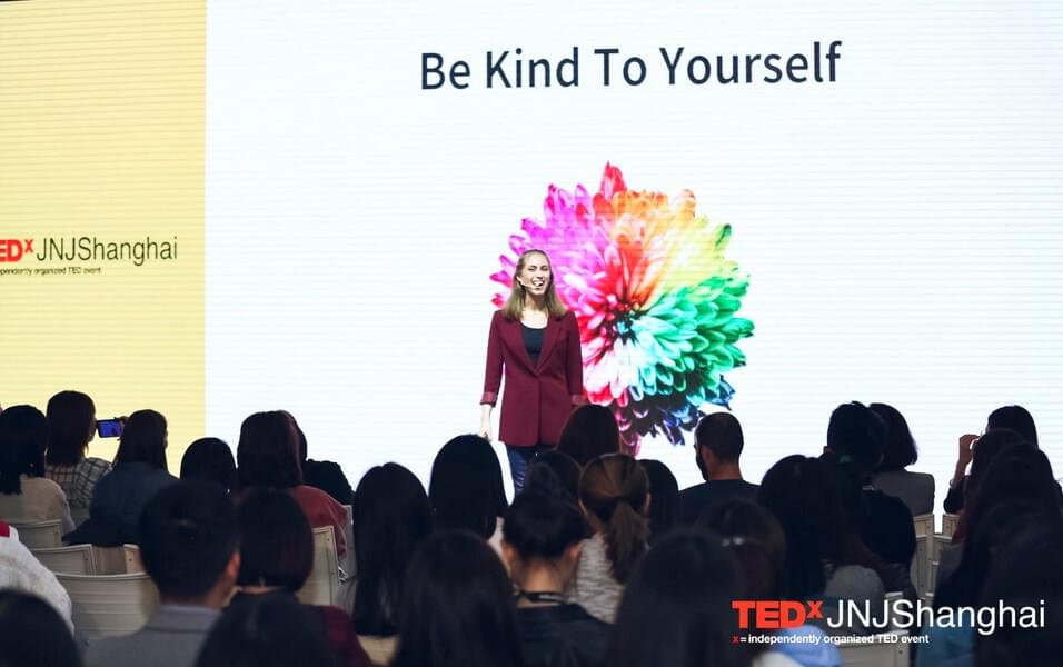 Founder of Healthy CMO Miranda Gottlieb giving a TEDx talk