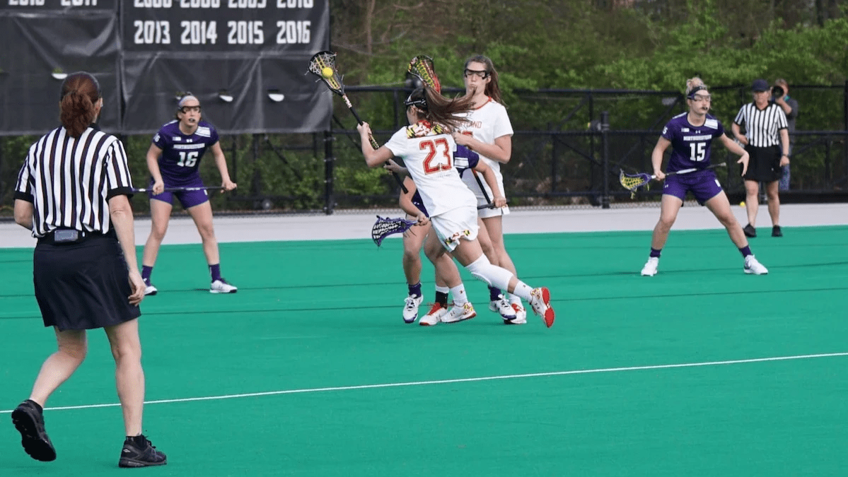 ラクロスをする選手たち