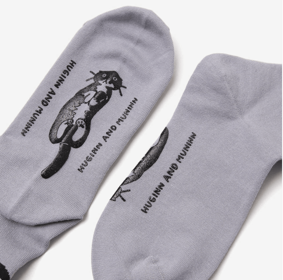 sitting mo socks - cool grey