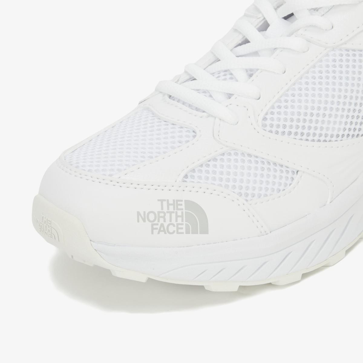 THE NORTH FACE SOLID RUNNER 白色