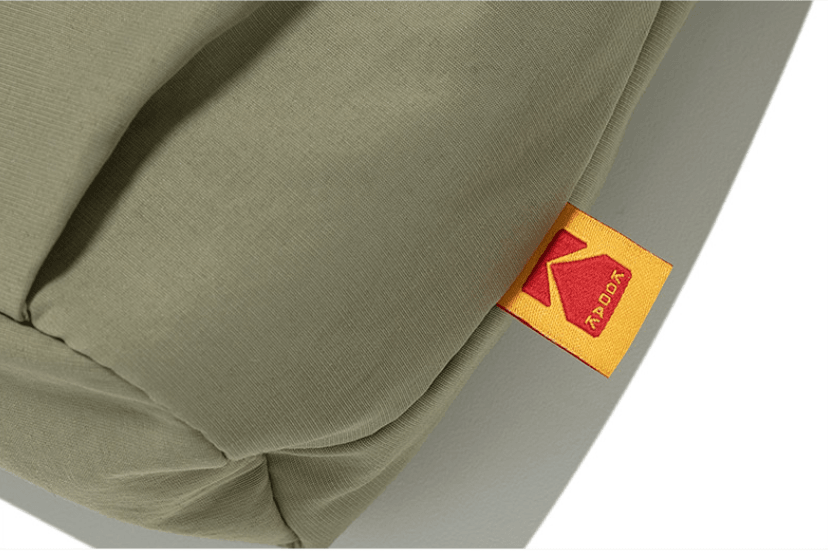 KODAK 輕盈細繩迷你斜背包 卡其色