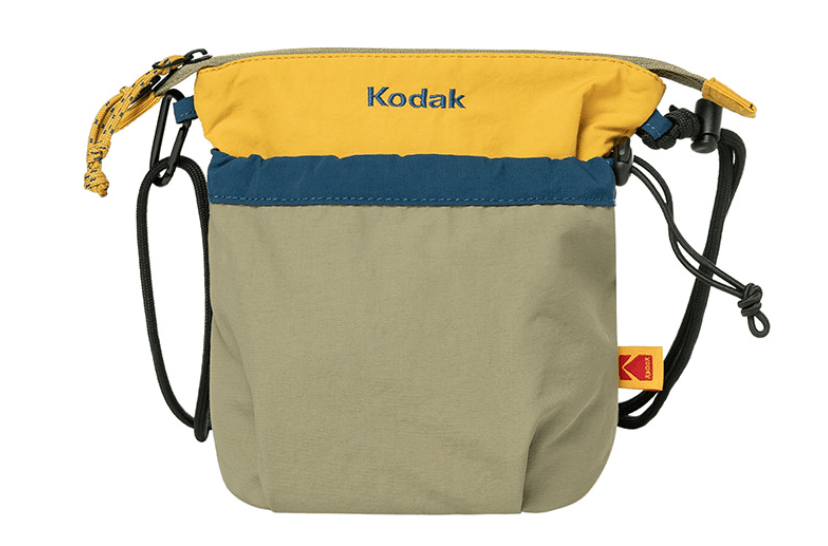 KODAK 輕盈細繩迷你斜背包 卡其色